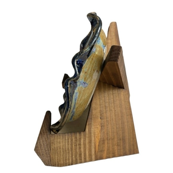 Artisan Pottery Cracked Glass
Tealight Holder Wavy Trim
Blue Cracked Glass - Picture 5 of 12